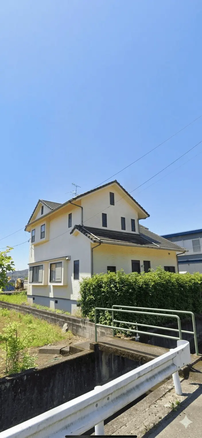 地震クラック補修と外壁・屋根塗装の施工前写真